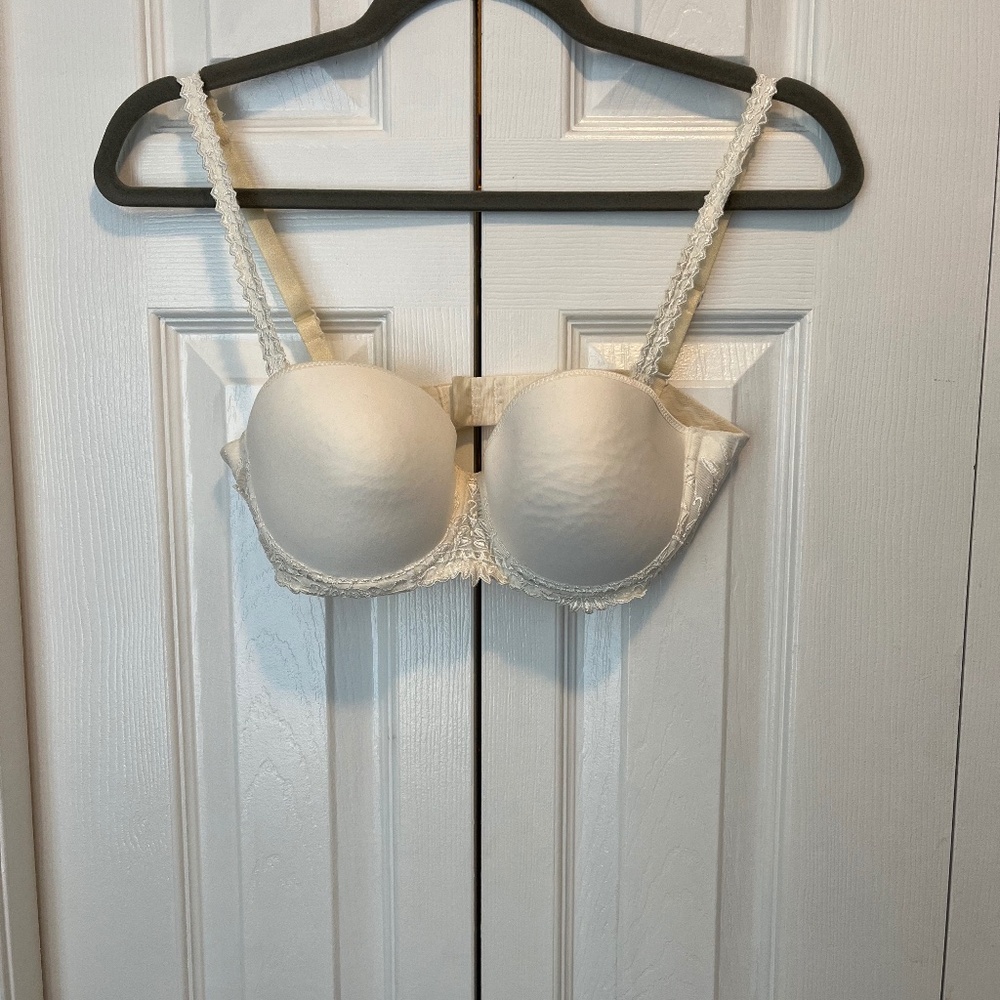 Chantelle size 34b underwire bra